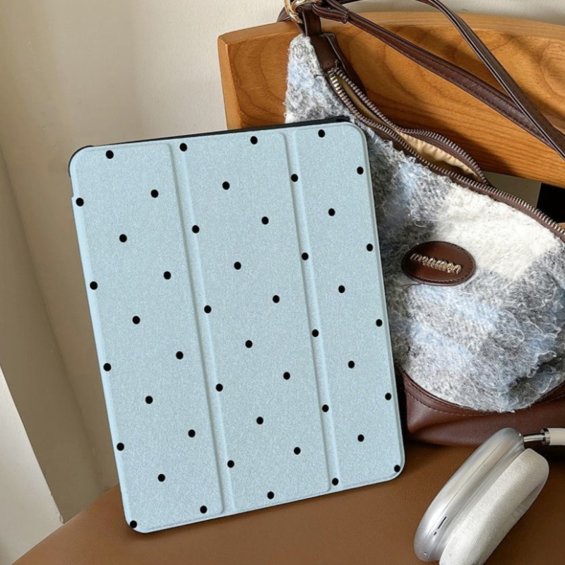 Black Polka Dots for IPad Pro 11 Case 10.2 9/8/7th Generation 9.7 5/6th Air4/5 10th 10.9 Air 3 10.5 Pro 12.9 Mini 6 Trifold Case