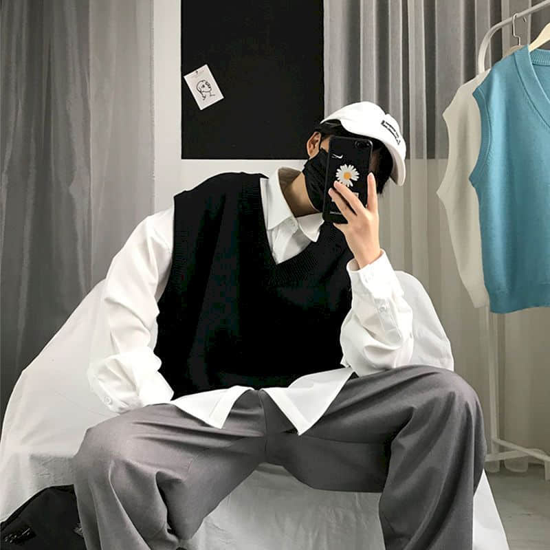 Men Sweater Vest Autumn Solid Color Knitted Male Korean Style Trend Loose V-neck Sleeveless Waistcoat Vest Sweater College Style