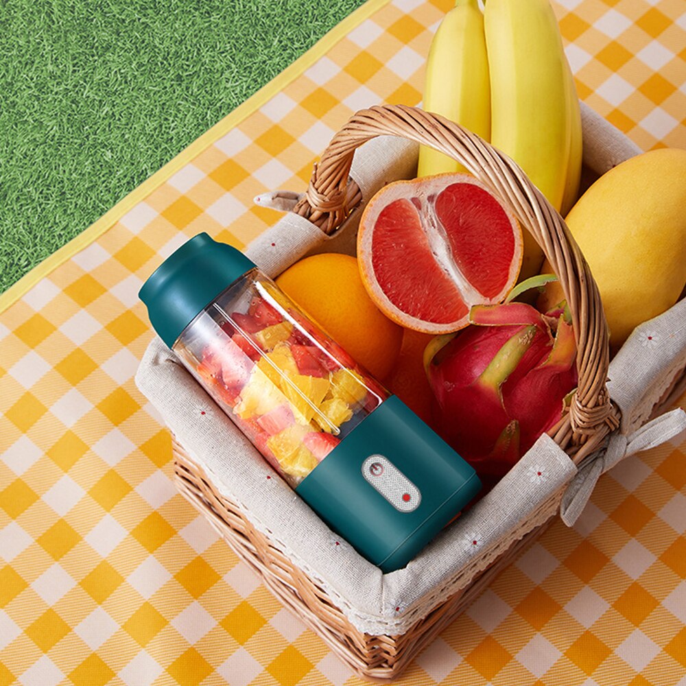 Portable Mini Electric Fruit Juicer Mini Smoothie Maker Blenders Mixer Rechargeable Juicer Bottle Cup For Home Office Outdoor