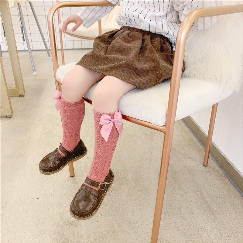 Calzini estivi per bambini per ragazze calzini lunghi con fiocco a tubo ginocchio alto bambino principessa spagnola scava fuori calzini carini per bambini per 1-8 anni