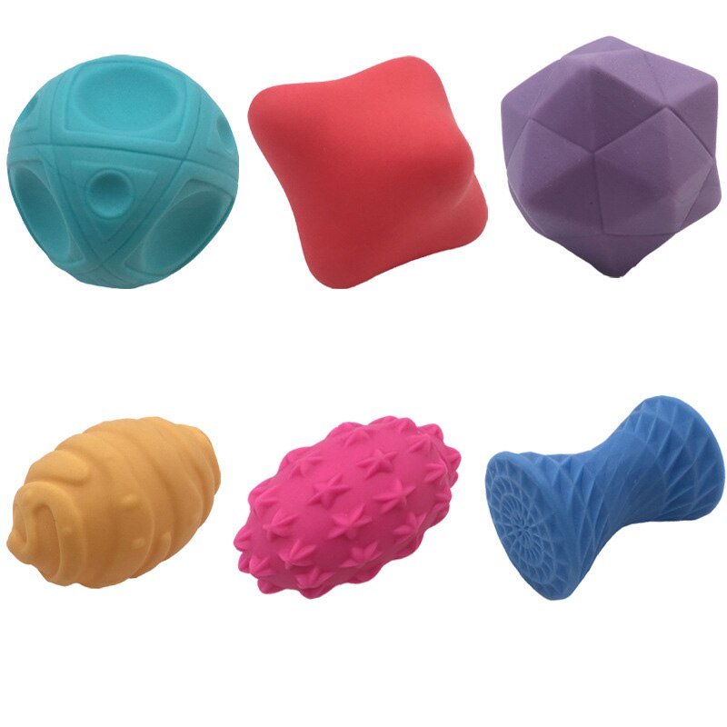 4 @ 6 stk tekstureret multiboldsæt udvikle babys taktile sanser legetøj baby touch håndbold legetøj baby træningsbold massage blød bold: Seks bløde kuglesæt b