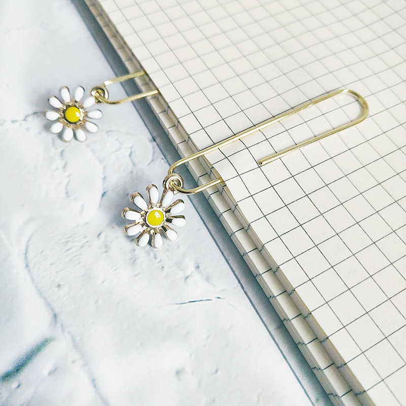 Tutu 5 stk / kasse daisy blomst bogmærke papirclips metal materiale bogmærker til bog papirvarer skolekontorartikler  h0338