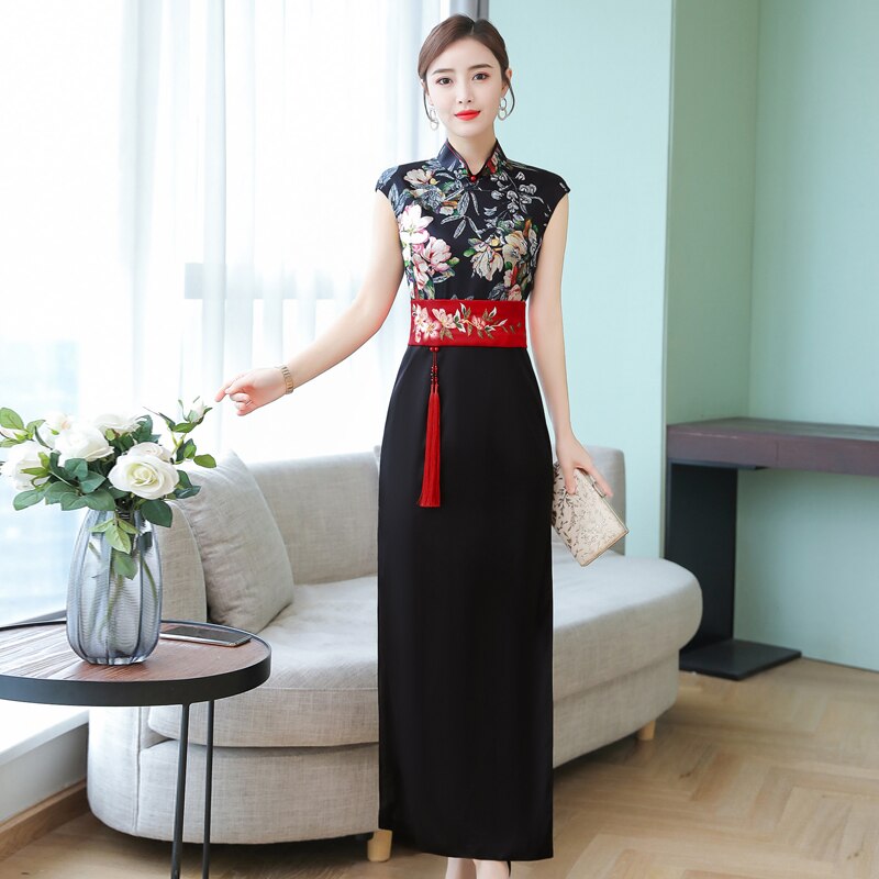 Old Chinese party evening women qipao dress