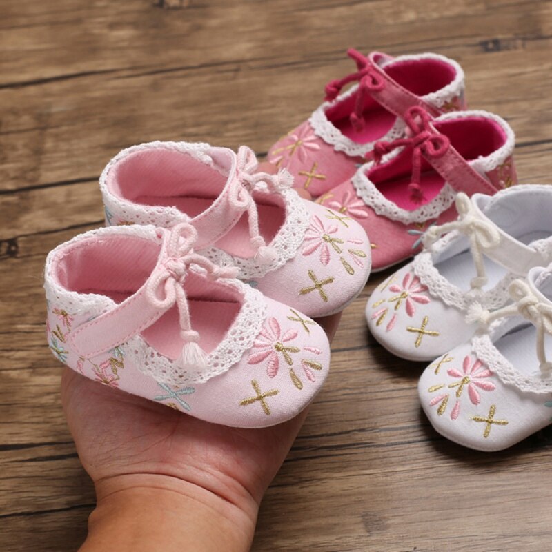 Baby Girl First Walkers Cartoon Floral Embroidery Soft Sole Baby Crib Shoes With Bowknot 0-18M