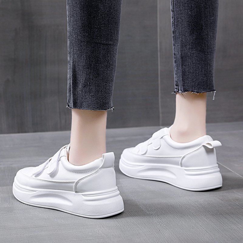 Casual Sport Vrouwen Platte Mode Dames Witte Schoenen Vrouwen Sneakers Antislip Flats Vrouwelijke Zacht Leer Vrouwen gevulkaniseerd Schoenen: WHITE / 36