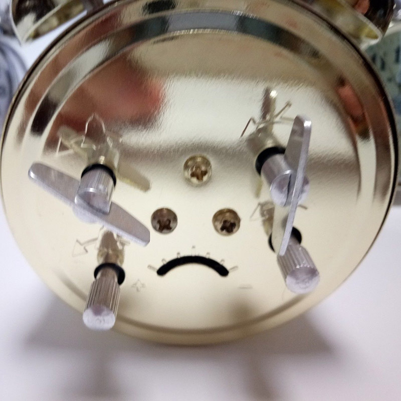 Reloj despertador mecánico de herradura dorado, cuerda Manual, reloj de Metal Vintage, bonito para decoración de sala de estar, colecciones de juguetes,