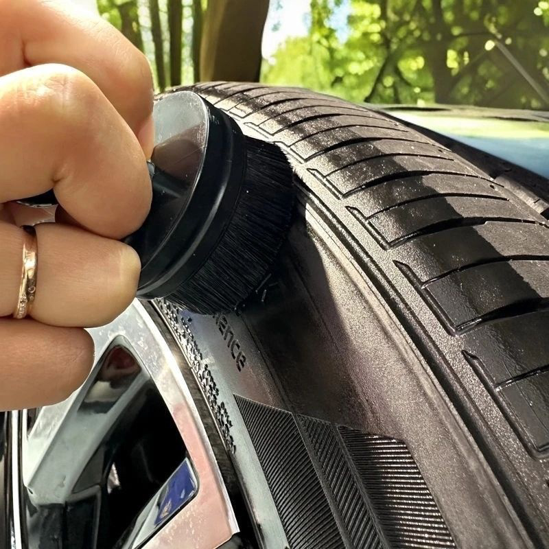 Algemene autoband reinigingsborstel met hoge dichtheid microvezel, glanspoetsmiddel, draagbare autowasverzorgingsapplicator, auto-interieurborstel