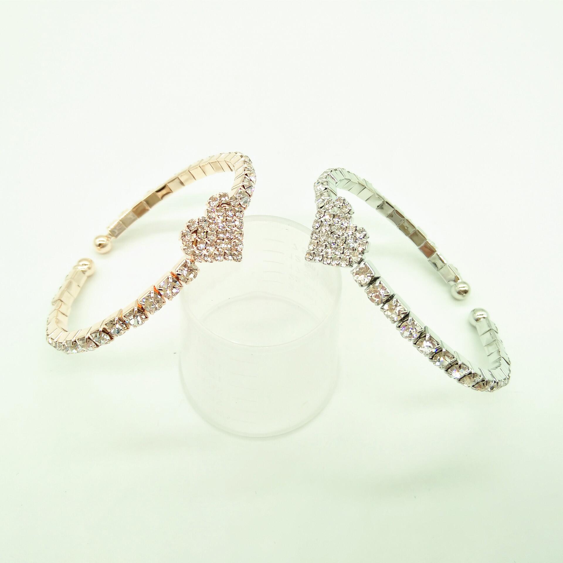 Simple and exquisite love couple bracelet elastic heart bracelet popular ladies rose gold bracelet lover