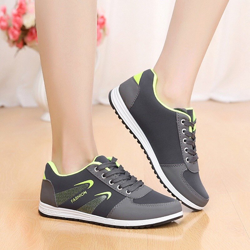 Chaussures de printemps et d'automne décontractées pour femmes, baskets plates à lacets à bout rond simple, de