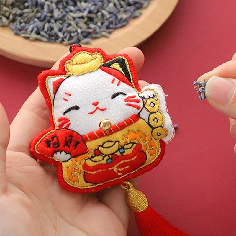 Lucky fortune cat diy broderiband kit handgjord lavendel påse material väska  k1mf