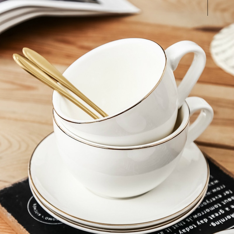 Sjov glødende europæisk hvid luksus porcelæn kop og underkop keramik simpel te sæt moderne kaffekopper tazas para cafe køkken