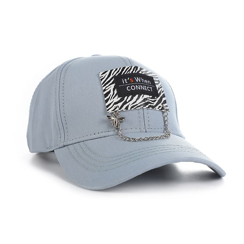 Koreaanse Bee Logo Ijzeren Ketting Baseball Cap Mode Winkelen Dames Snapback Cap Unisex En Betaalbare Hoed Vrouwen Hoed: Light blue