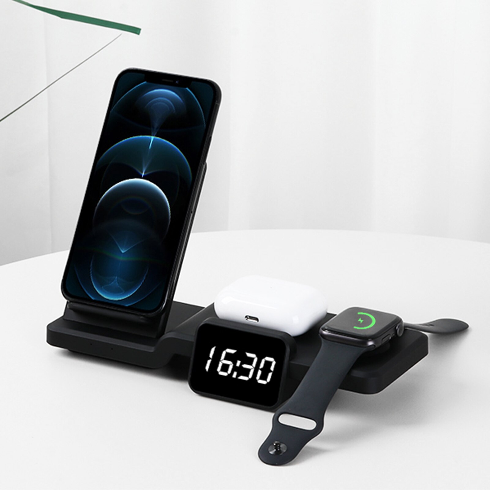 Multifunctionele Draadloze Charger Stand Voor Iphone 12/ 11pro Smart Telefoon Horloge Airpods Draadloos Opladen Met Klok Lading station