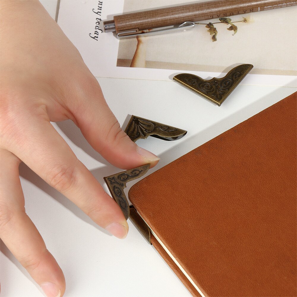 Esquinas de hierro de Metal Retro, Protector de esquina de libro, álbumes de fotos, cubierta de decoración de menú, manualidades DIY, accesorios de álbum de recortes, 4 piezas