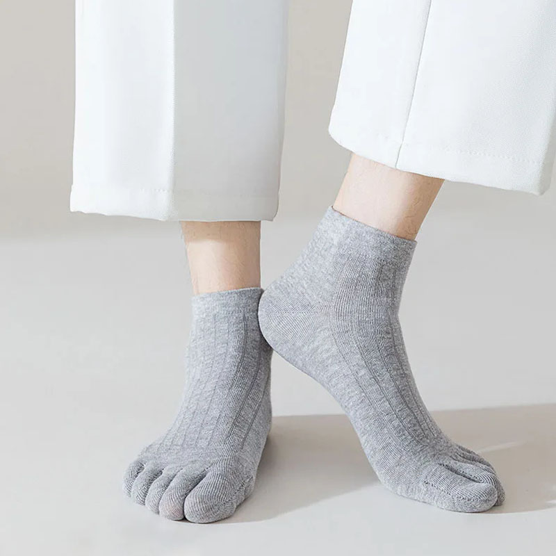 Calcetines hasta la rodilla a la con cinco dedos para hombre, calcetines a rayas de Color sólido hasta la pantorrilla, calcetines con punta abierta y absorción del sudor para primavera y verano, 5 dedos: Verde y blanco