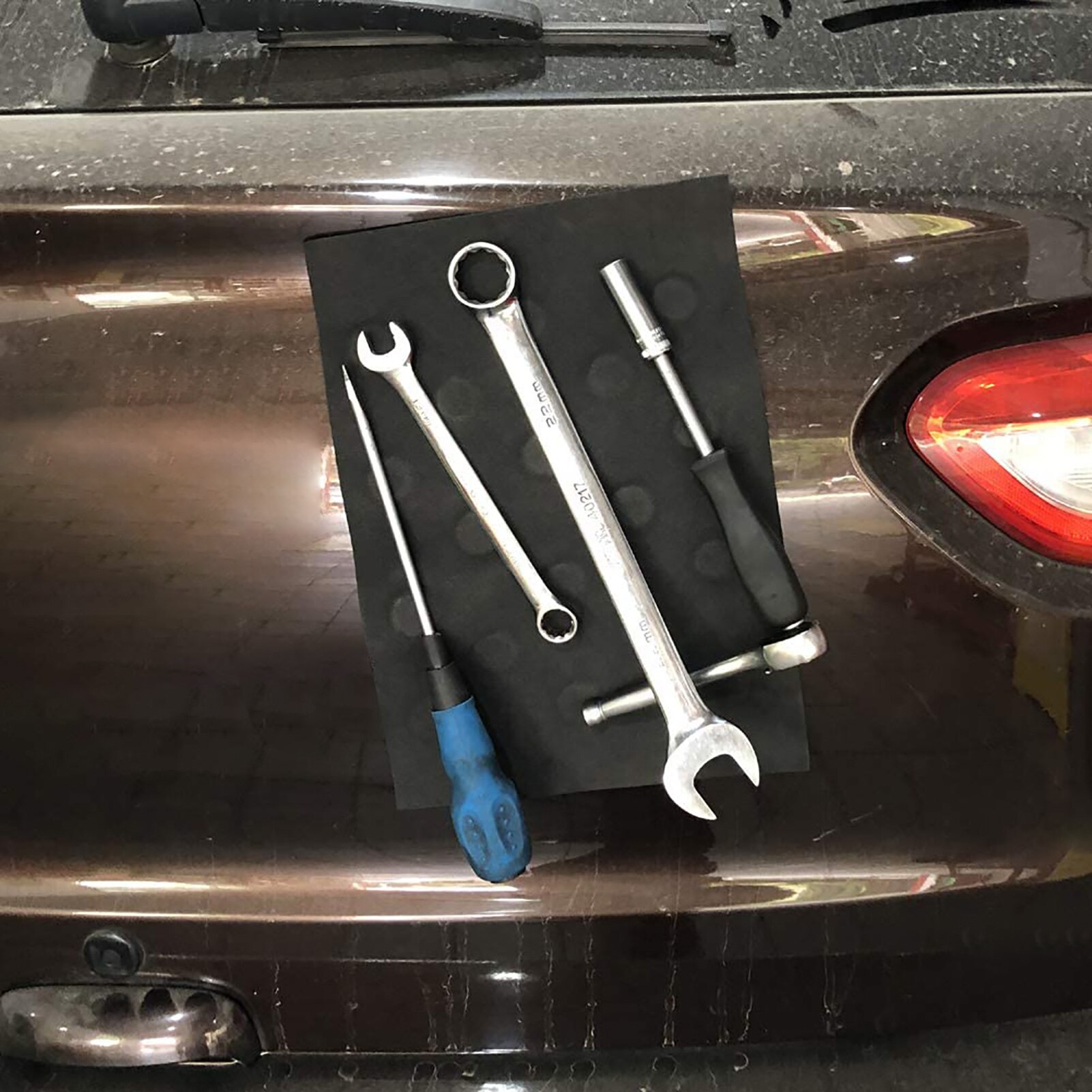 Flexible Magnetic Tool Holder, While Working Repair Tool Storage Mat For Workshop Garage EVA + magnet