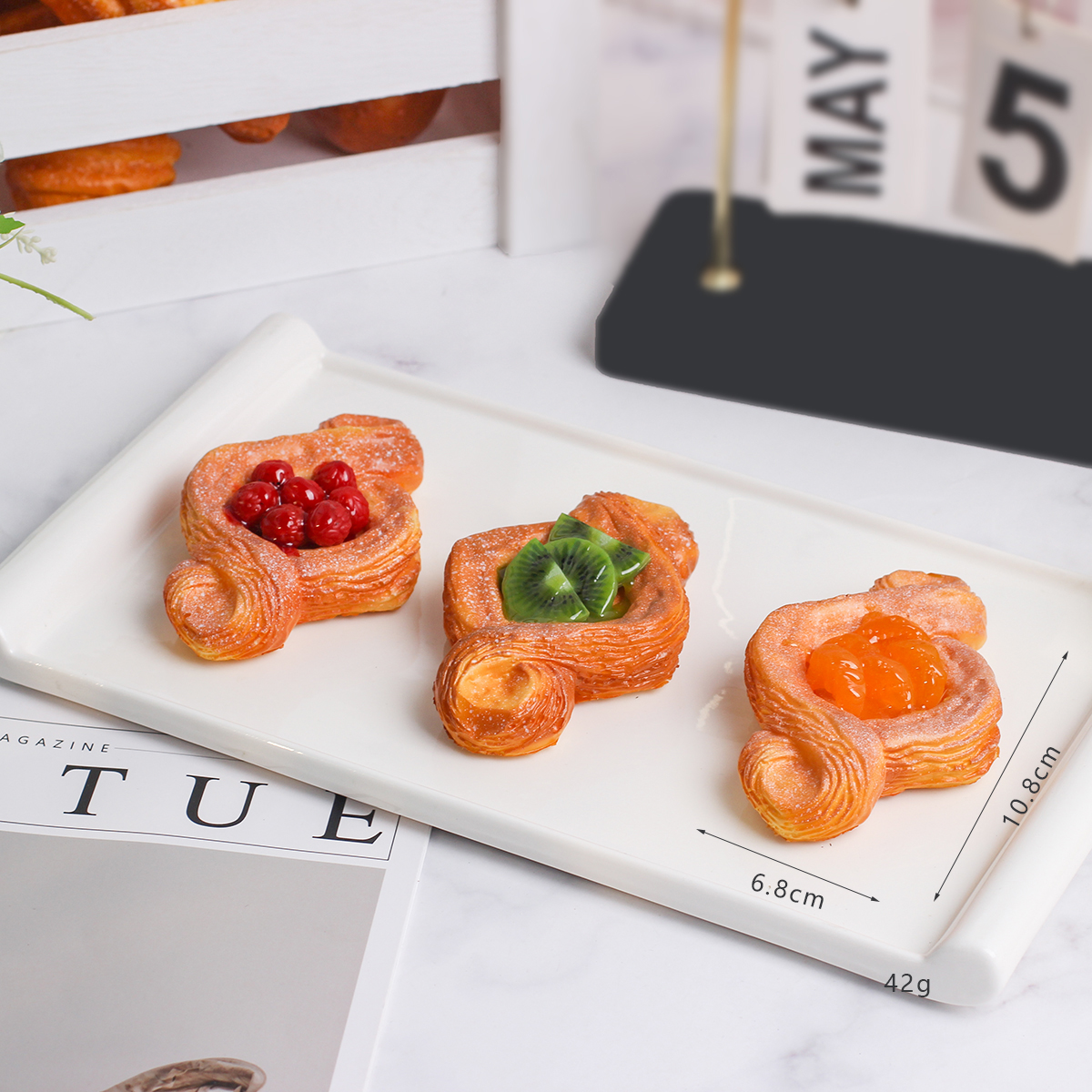 Modelo de pan de cocina de frutas artificiales, refrigerador, Material Pu, decoración del hogar, adornos de muestra de alimentos, accesorios de tiro, 3 uds.: LIGHT BLUE