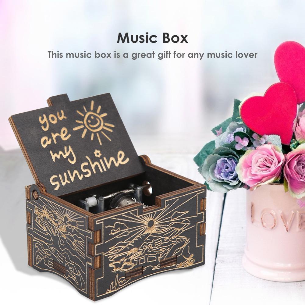 Wooden Hand Cranked Music Box Retro You Are My Sunshine Engraving Pattern Household Decoration Birthday Party Ornament
