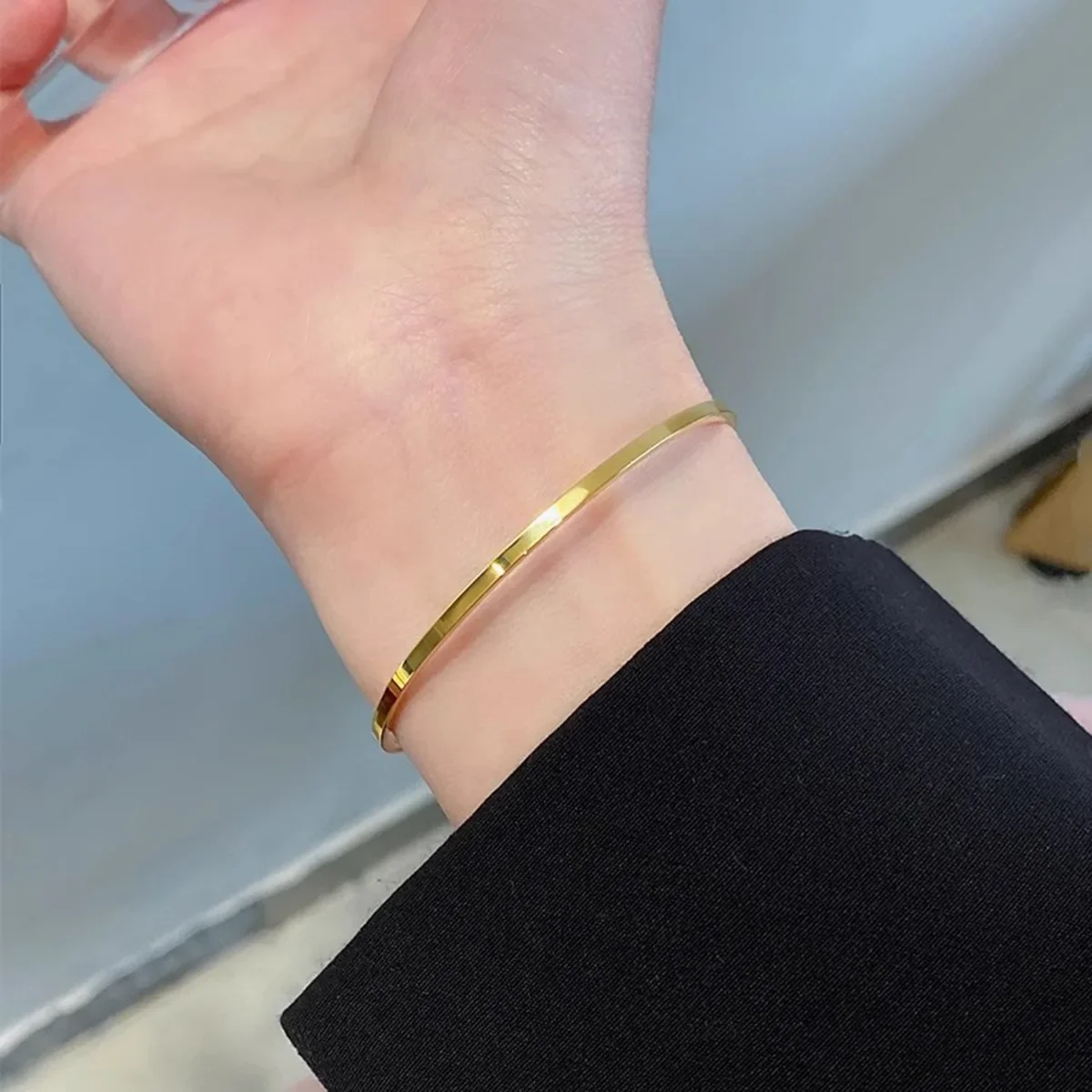 Braccialetti sottili di lusso dorati per donna Bracciale d'amore alla moda in acciaio inossidabile Gioielli di fidanzamento per matrimonio Regalo per fidanzata Pulseiras