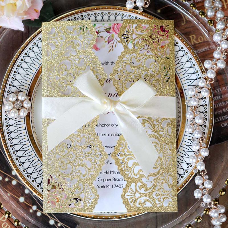 10 stk / sæt bryllupsinvitationer kort bånd hule blonder konvolutter brude brusebad bryllup dekoration fest forsyninger