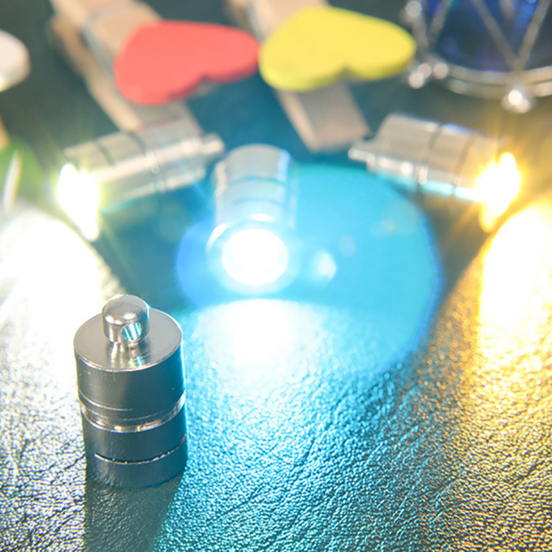 Minibombilla LED para manualidades, luz electrónica con botón decorativo iluminado, modelo de luz de colores, 1 unidad