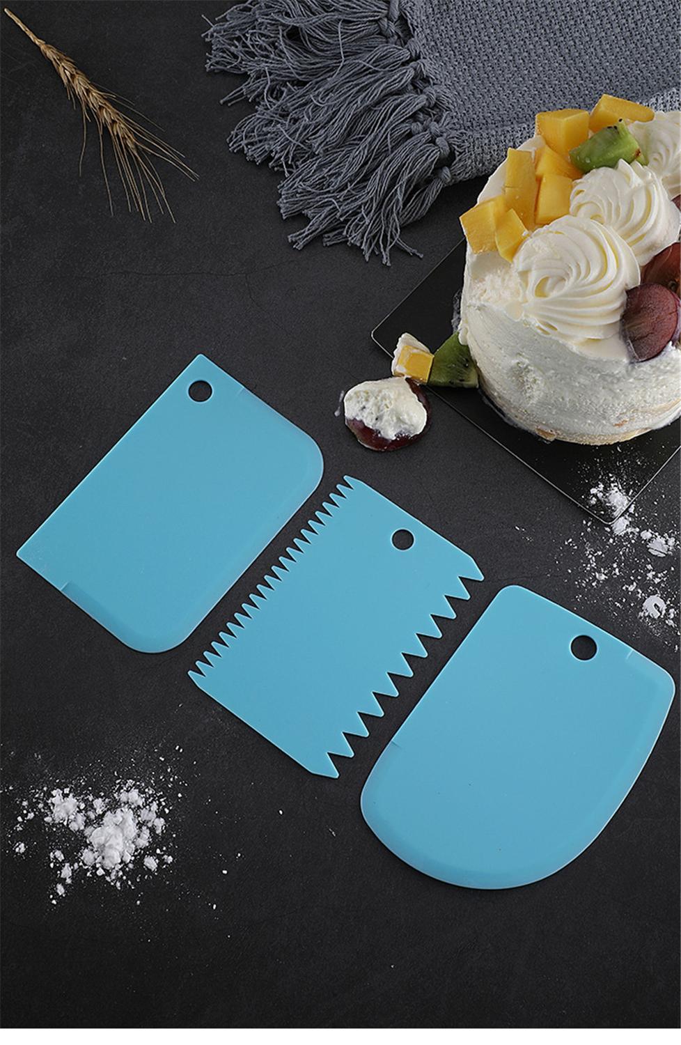 3PCS/Lot Dough Cake Cutter Slicer Spatula for Cake Cream Scraper Pasty Cutters Scraper Irregular Teeth Edge DIY Smoother: sky blue