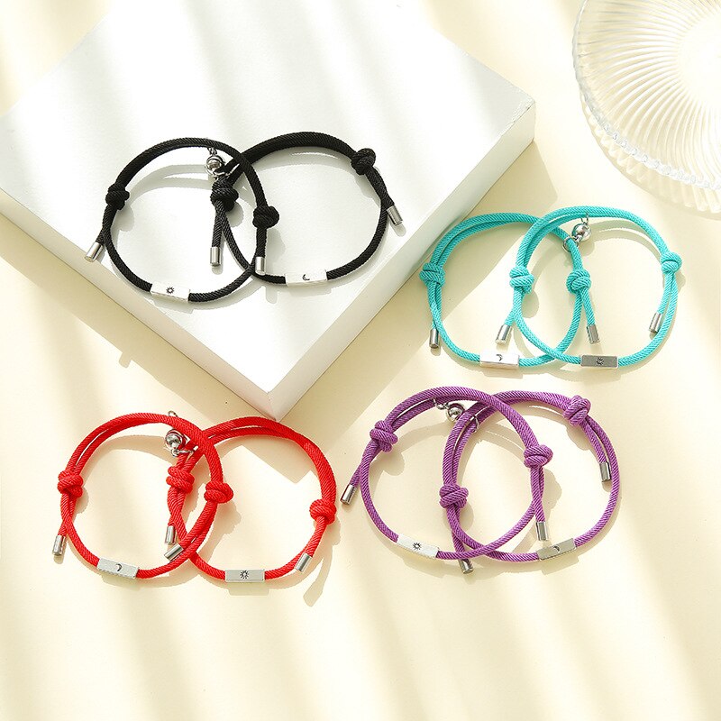 2 teile/satz Sonne Mond Paar Armbänder verrotten Schnur Freundschaft Schmuck Magnetische Glocken Perlen Einstellbare Seil Armbinde Handgemachten Schmuck