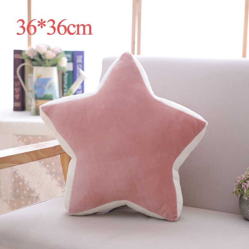1 pc ins fargerik plysj lucky cloud raibow moon star puter dun bomull fylt dekor plysj pute pute for sofa stol: Rød stjerne
