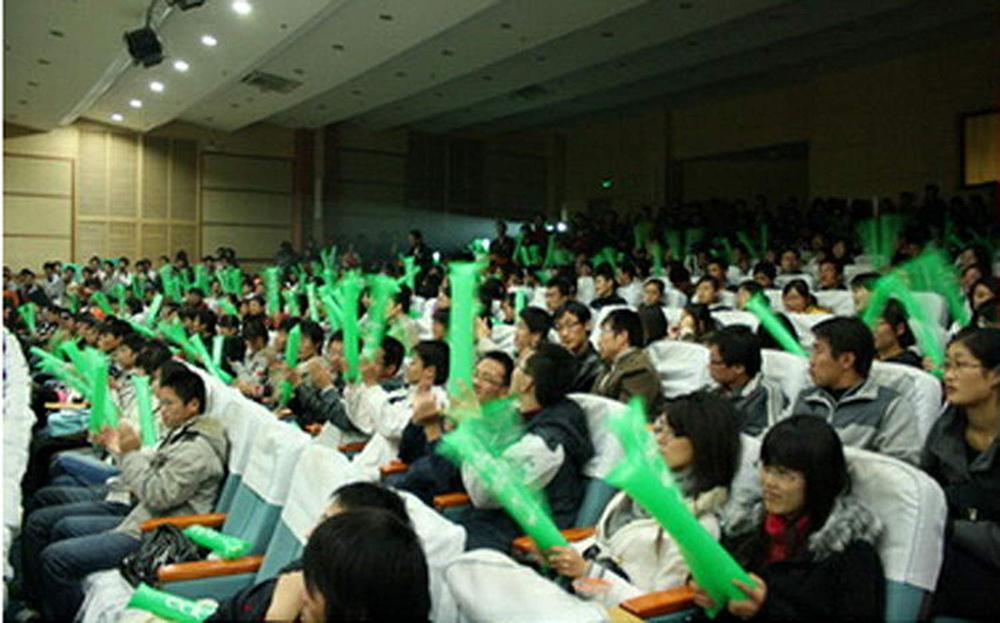 (Pack of 1 Pairs) Inflatable Bang Noise Makers Clappers Sports Party ，Bam Bam Thunder Sticks, Cheerleading Plastic Clap Hands Ou