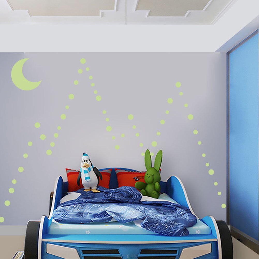 104/252/407 stk lysende prik rund skive måne wallsticker glød i mørke rum mærkat kan absorbere lys og glød i mørket.