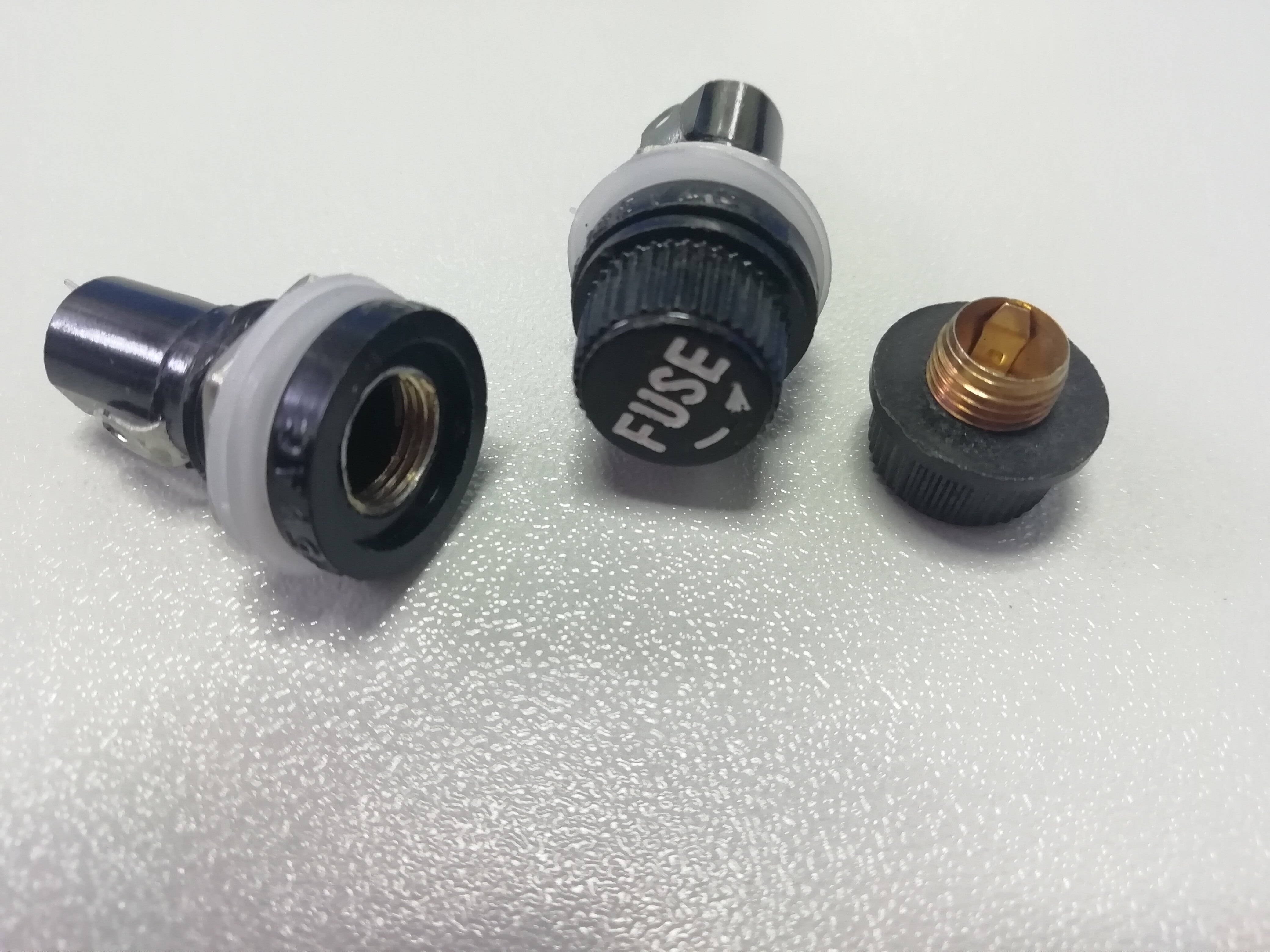 20 Stks/partij 5X20Mm Socket Zekeringhouder BLX-1 250V 10A Panel Mounting Zekeringhouder Schroef Cap Zekering houder Voor 5*20Mm Glas Zekering