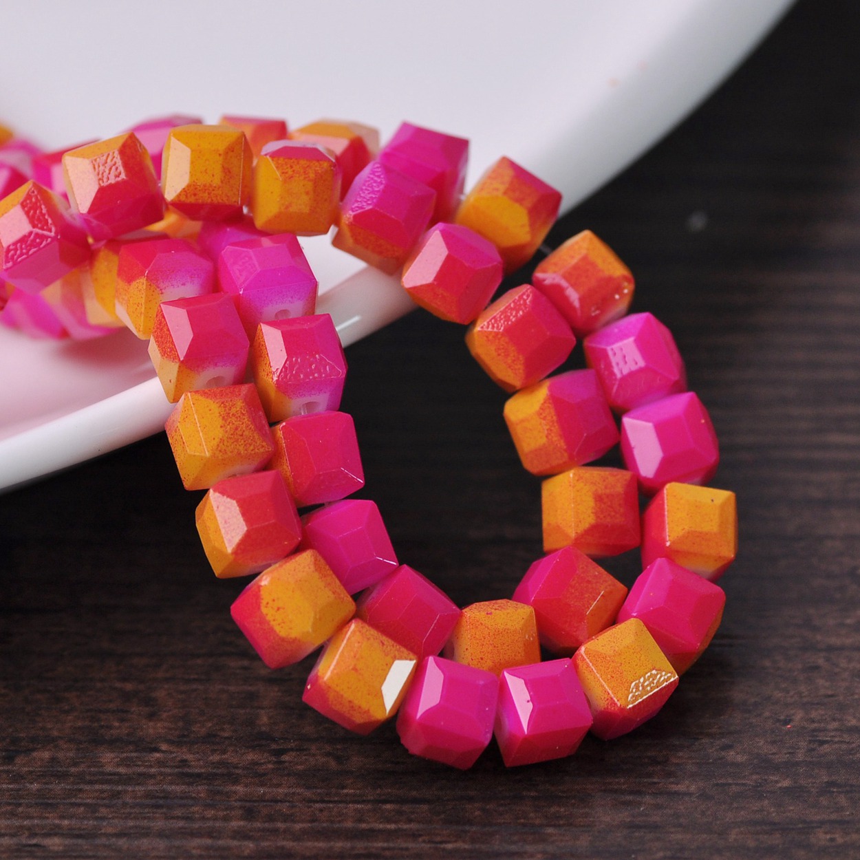 Kleurrijke Bekleed Kubus Vierkant Geslepen 8Mm 10Mm Opaque Glas Losse Ambachten Kralen Lot Voor Sieraden Maken Diy craft Bevindingen