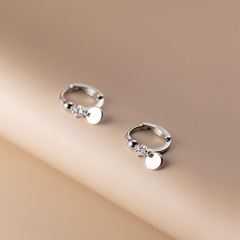 Nuevos pendientes de aro minimalistas de circonia cúbica de Color dorado de acero inoxidable para mujer, pendiente de cartílago redondo pequeño, joyería para Piercing