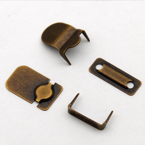 60 sæt / parti han -006 4-- delte buksekroge metal messing knapper sølv nikkel / sort nikkel / bronze farve: Antik messing
