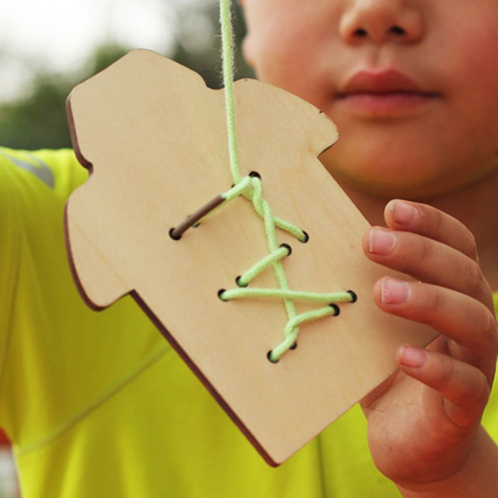 abalorios para niños Tabla de cordones juguetes de madera para niños pequeños botones para coser educación temprana enseñanza SIDA para niño niña niños