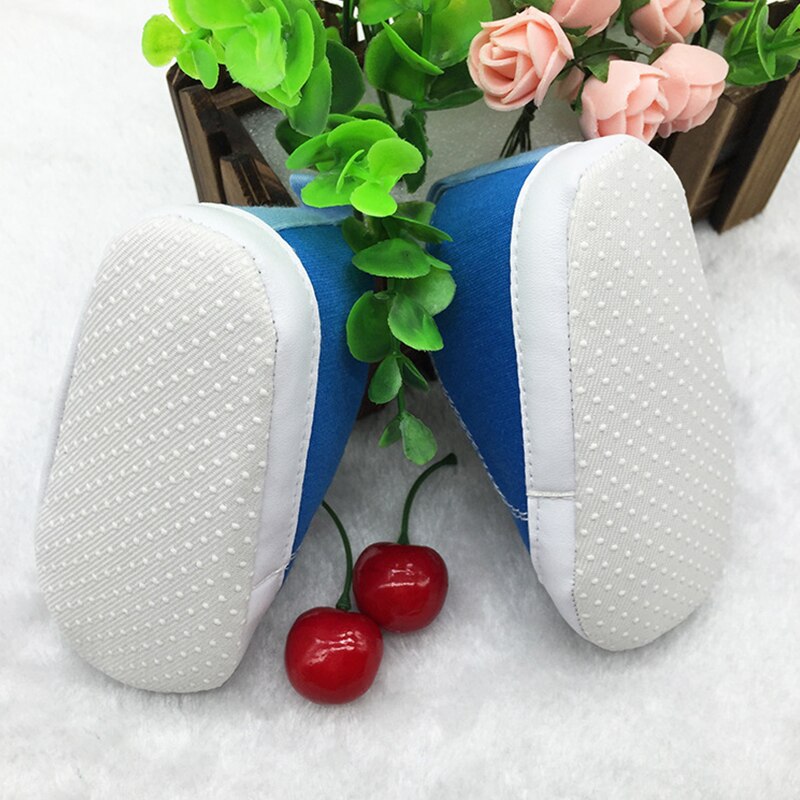 Sapatos de berço de lona sólida sapatos confortáveis doces para o bebê sapatos bonitos mini sapatos de bebê zapatillas deportivas bebe 30st27