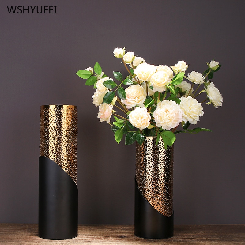 Lys luksus metal guld hul hul cylindrisk keramisk vase enkelt blomsterarrangement hotel model kunst dekoration ornamenter