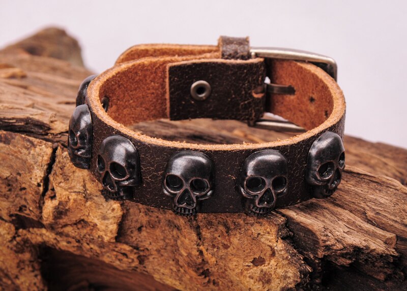 G526 Brown Vintage Texture Leather Studded Skull Single Wrap Bracelet Cuff Biker