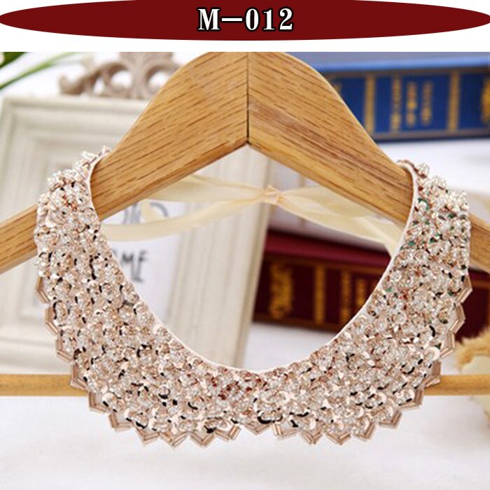 Bavoir col ras du cou collier bijoux pour femmes pour mariage déclaration détachable col femmes noir faux: M012