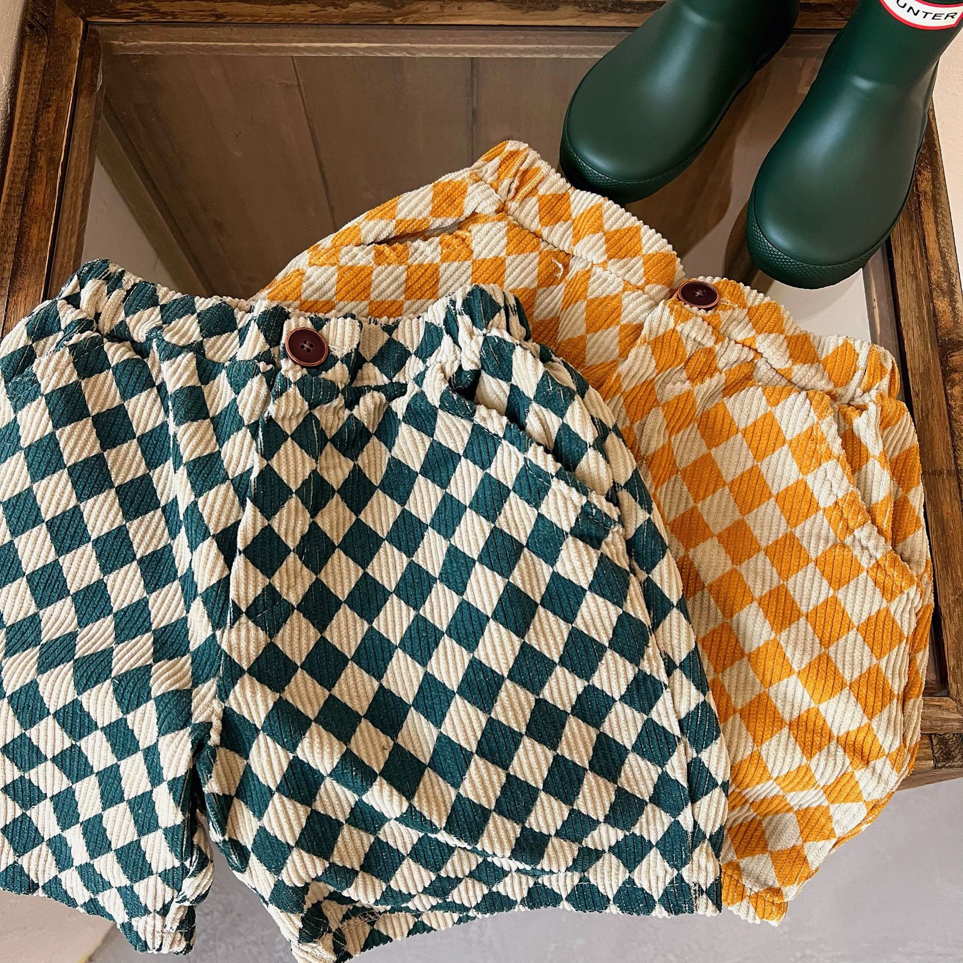 2022 primavera estate nuovi bambini pantaloncini di velluto a coste moda bambino pantaloni a quadri ragazzi pantaloni corti Casual pantaloni larghi per ragazze Harem