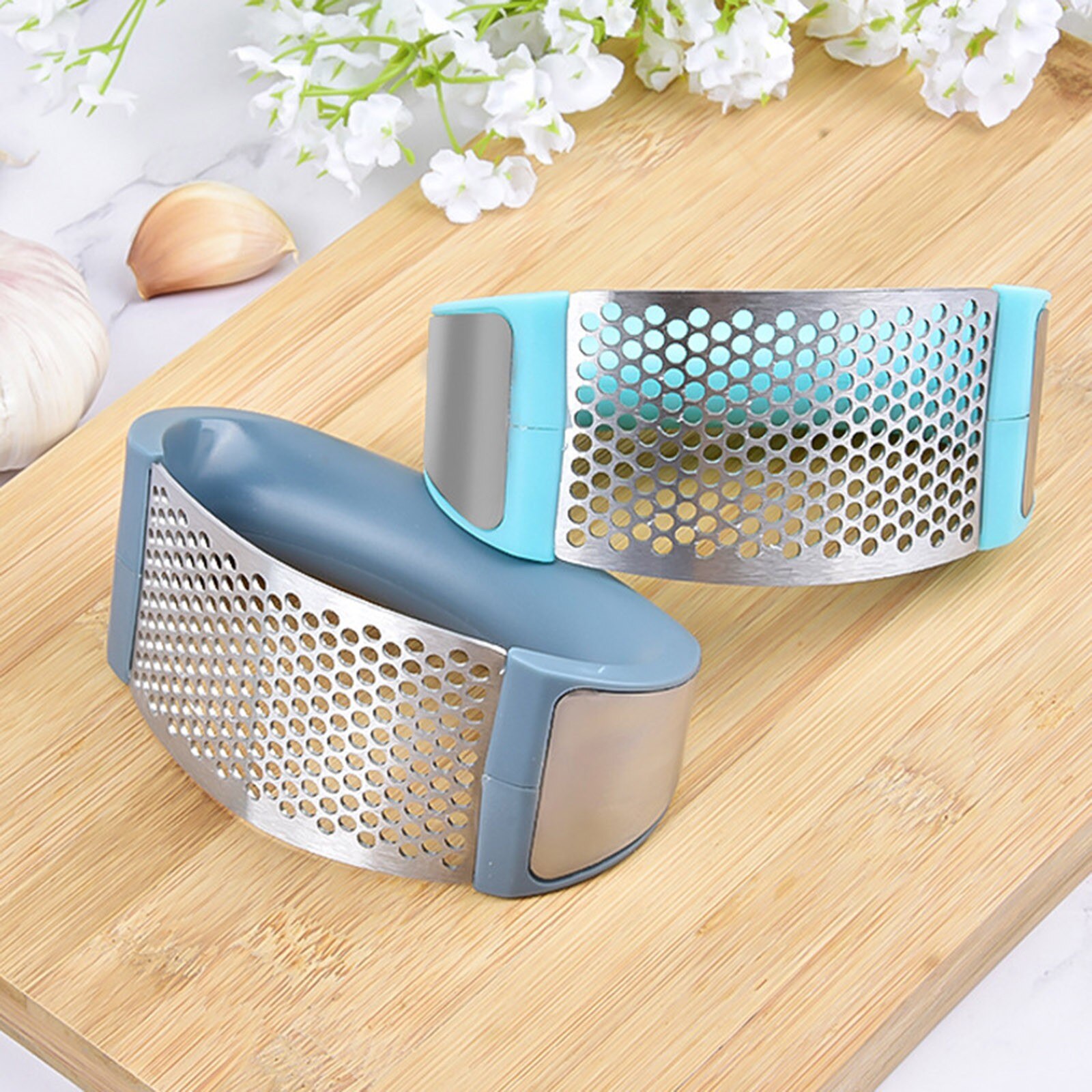 1Pcs Stainless Steel Garlic Press Manual Garlic Mincer Chopping Garlic Tools Curve Fruit Vegetable Tools Kitchen Gadgets