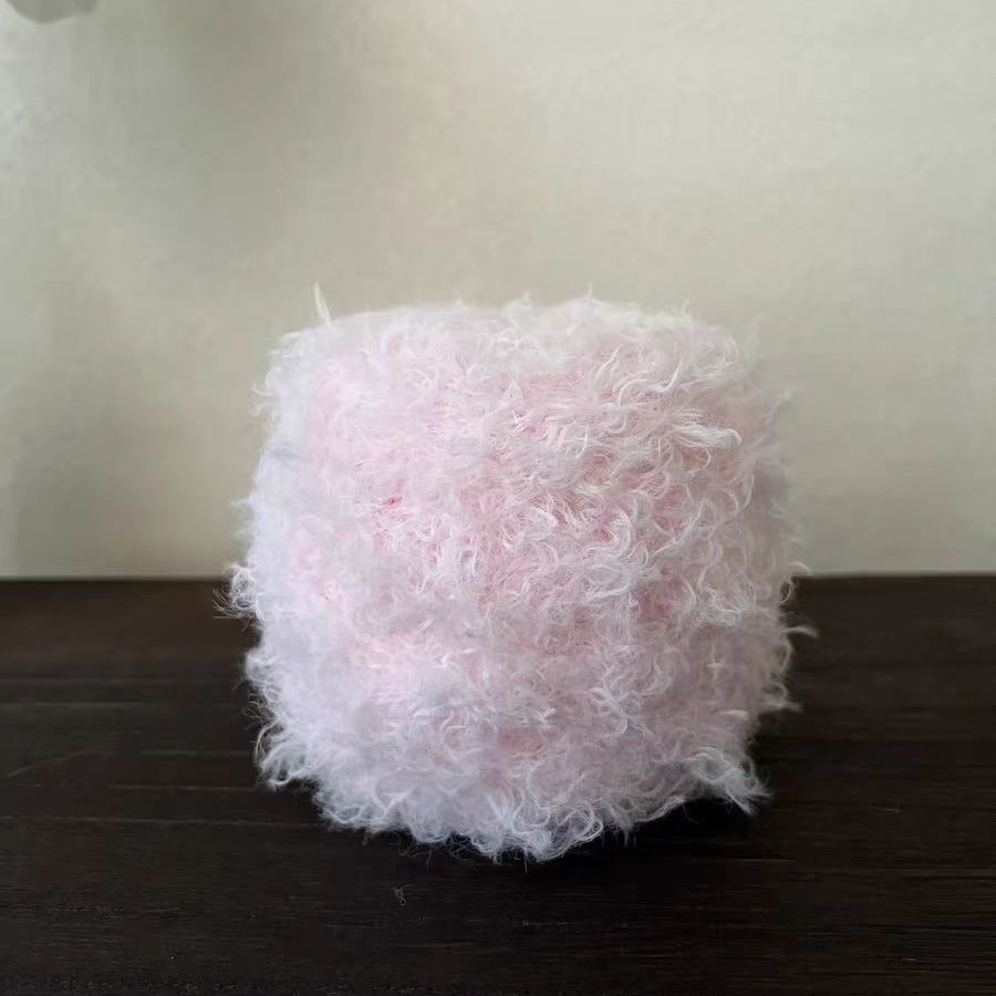 Langhåret teddybjørnfløyelsrull med , 50g tråder, håndlaget heklet teddybjørn, søt dukke, nøkkelringmateriale, tråd: Multi