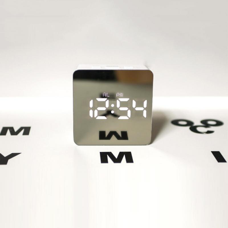 779714_5 779714_5