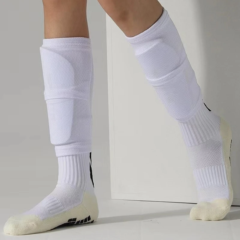 Een Set Uitrusting Volwassenen Kinderen Voetbal Scheenbeschermers Met Zakhoes Kuitmouw Nop Slip Sok Met Voetbal Scheenbeschermers