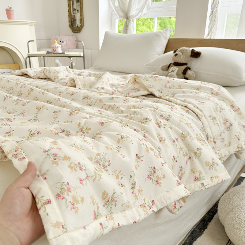 Cartoon beer bedrukt zomerdekbed lichtgewicht zachte koeldekens machinewasbaar enkele dubbele maat dunne gewatteerde deken: 180x200cm / WHITE