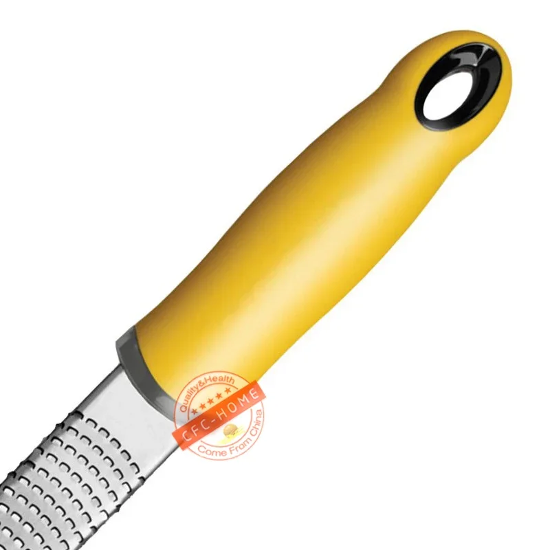 Râpe à fromage polyvalente et zesteur d'agrumes pour parmesan, citron, gingembre, ail, chocolat et plus encore