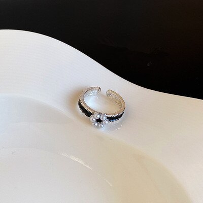 AOMU 1PC Women Vintage Drip Glaze Metal Imitation Pearl Flower Open Rings for Women Party Wedding Jewelry: 1