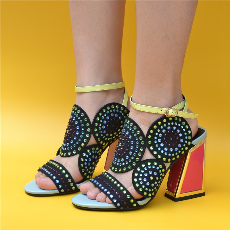 Strass bling bling højhælede sandaler krystal kvinder bryllupssandaler chunky hæl sommersko ankelbælte gladiator sko: Sort / 43