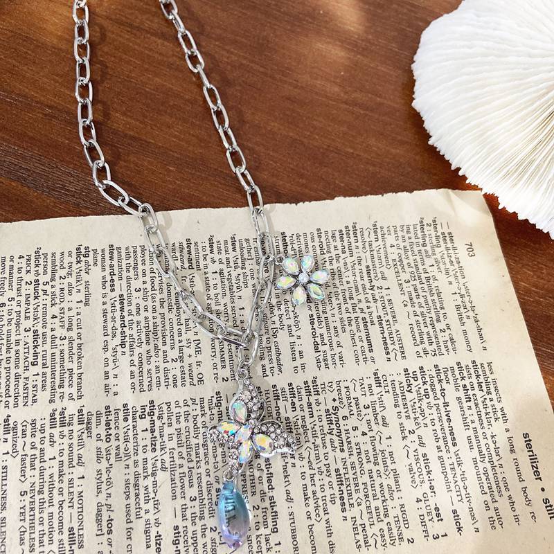 MENGJIQIAO Korean Cute Butterfly Crystal Choker Necklace For Women Metal Chain Collares Jewelry Kolye: white