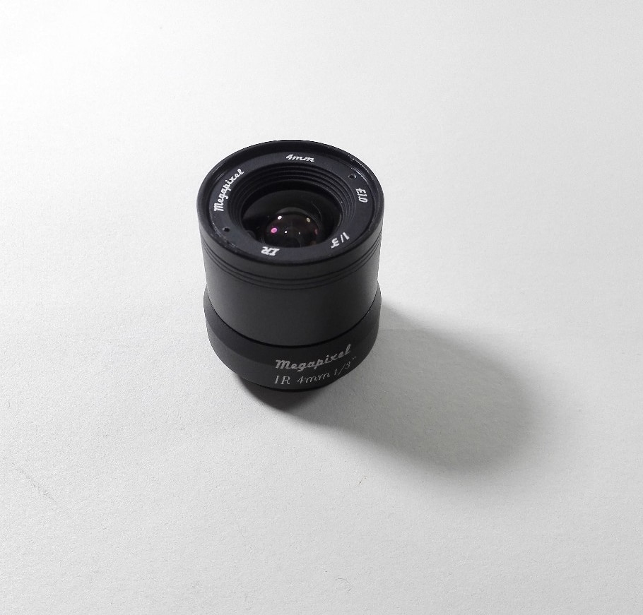 2MP HD CS CCTV camera 4mm lens F1.0